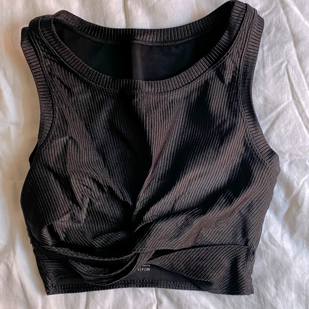 Aerie OFFLINE ribbed shiny twist front longline sports bra
